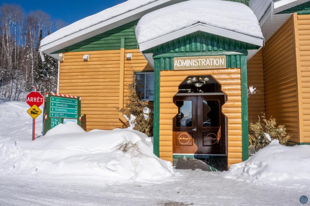 Auberge Eva Lac-Bouchette ภายนอก รูปภาพ