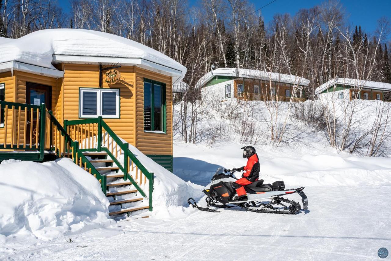 Auberge Eva Lac-Bouchette ภายนอก รูปภาพ