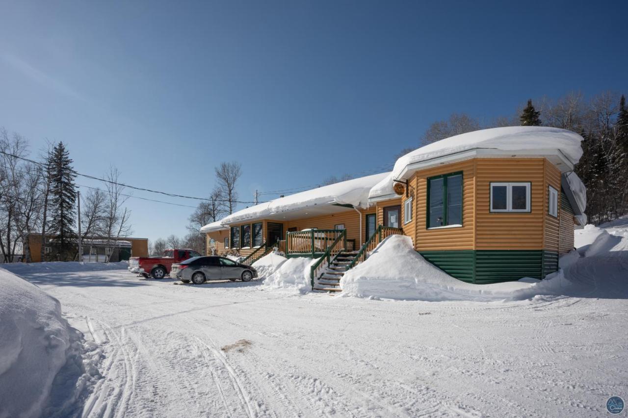 Auberge Eva Lac-Bouchette ภายนอก รูปภาพ