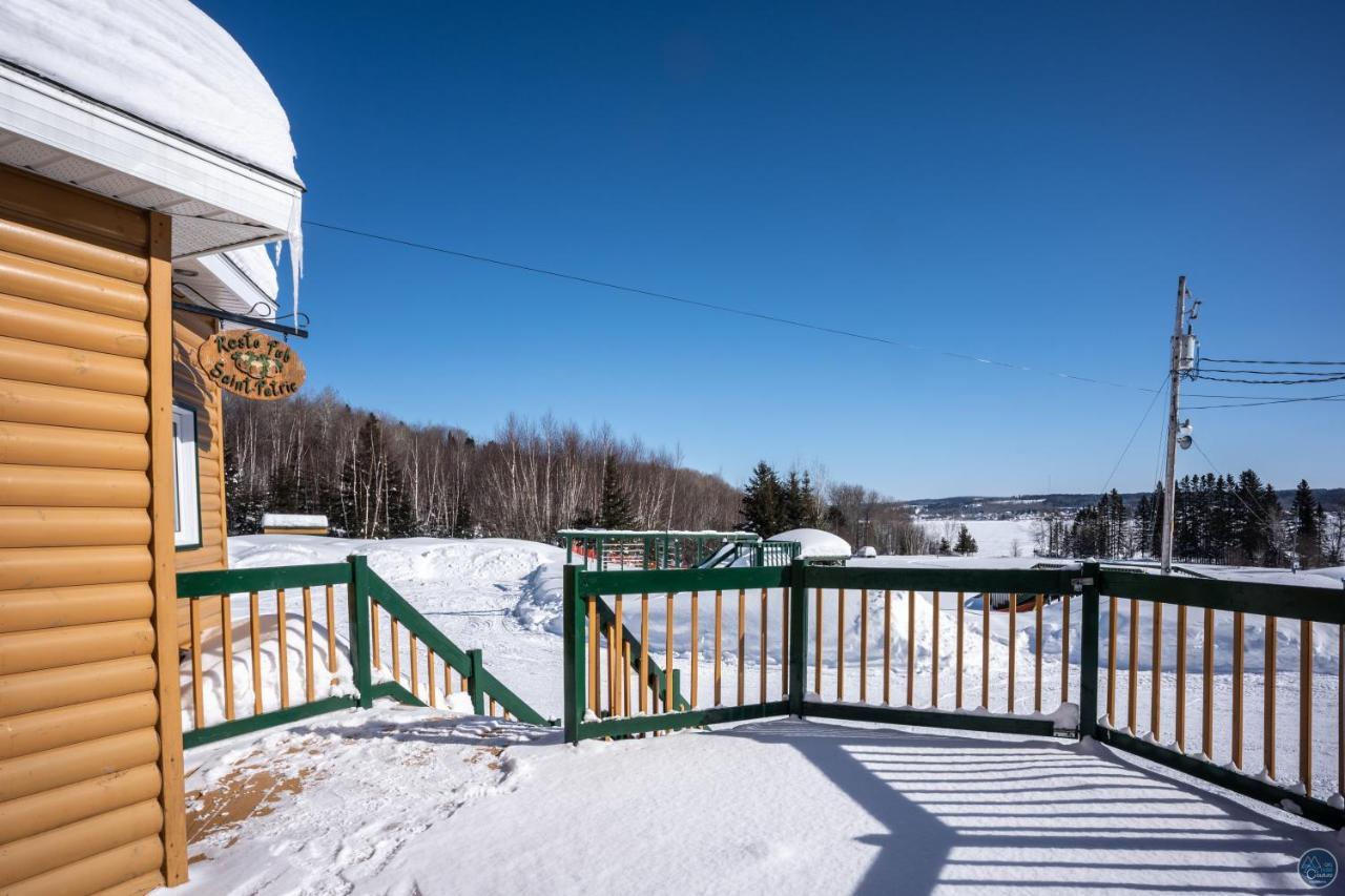 Auberge Eva Lac-Bouchette ภายนอก รูปภาพ